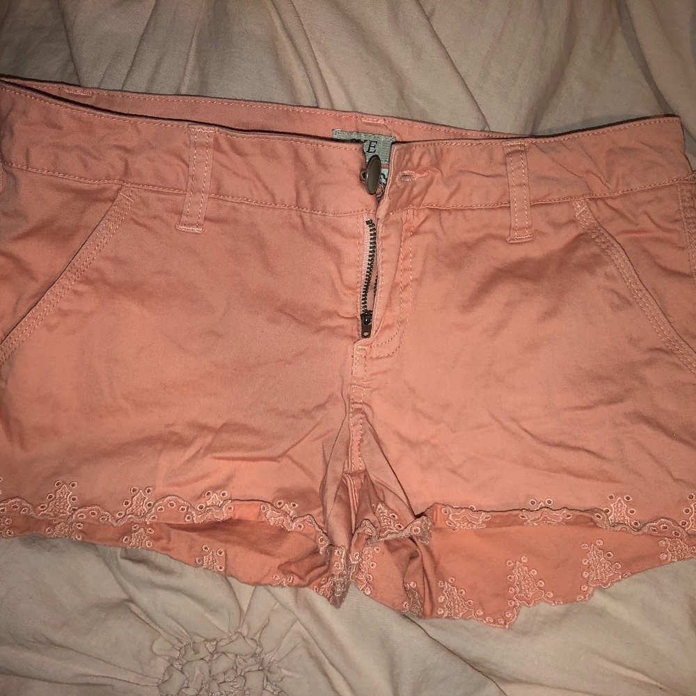 BKE Coral Shorts